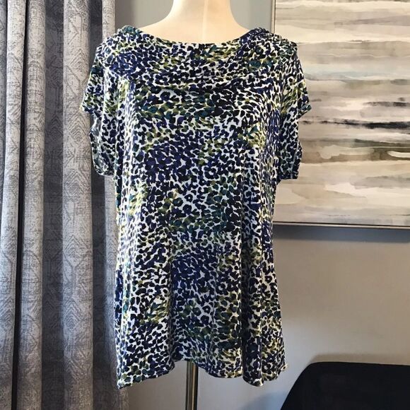 Madison Woman 1X - Short Sleeve Drape Neck Animal Print Top - Picture 1 of 12